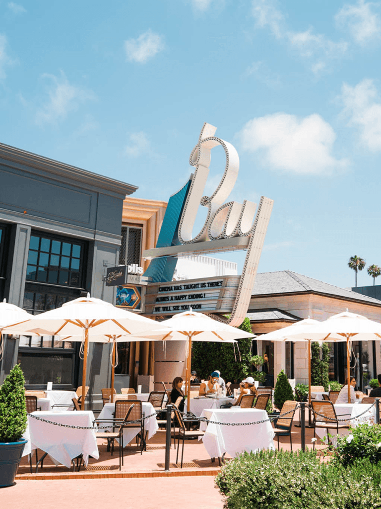 The 6 Best Restaurants for Outdoor Dining • Palisades Village